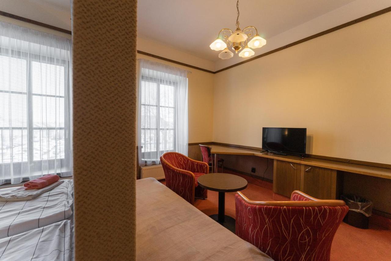 Hotel Amco Забржег Экстерьер фото